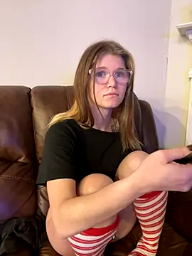 Snapshot of Riley_ray69 chatting on December 4, 4:48 pm Riley ray69 online show from December 4, 4:48 pm