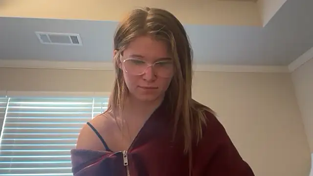 Snapshot of Riley_ray69 chatting on December 14, 7:40 pm Riley ray69 online show from December 14, 7:40 pm