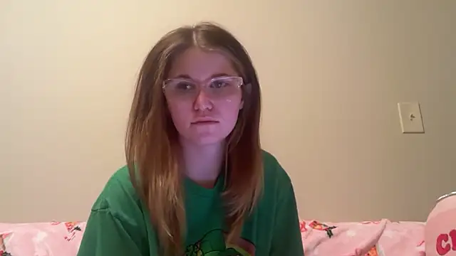 Snapshot of Riley_ray69 chatting on December 21, 2:19 am Riley ray69 online show from December 21, 2:19 am