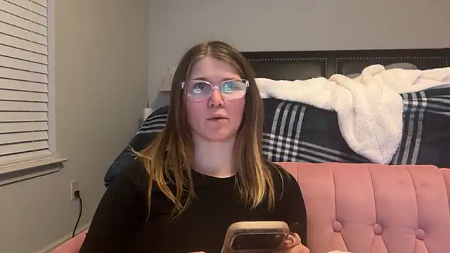 Snapshot of Riley_ray69 chatting on December 23, 2:20 am Riley ray69 online show from December 23, 2:20 am