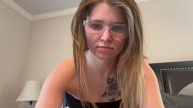 Snapshot of Riley_ray69 chatting on January 11, 8:36 pm Riley ray69 online show from January 11, 8:36 pm