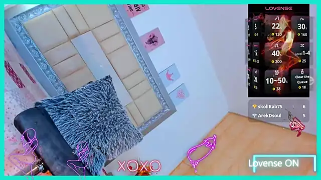 Snapshot of EbonyWildYou chatting on September 15, 3:17 am EbonyWildYou online show from September 15, 3:17 am