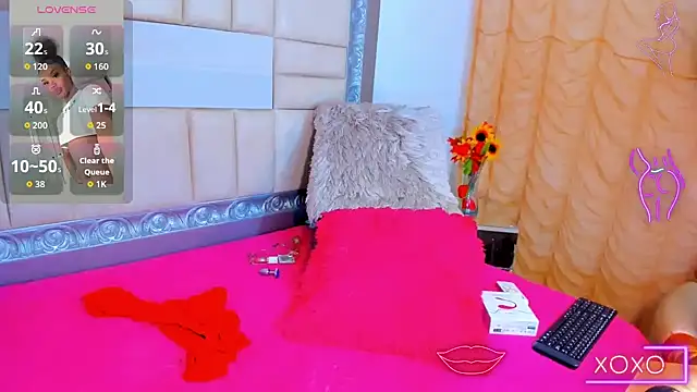 Snapshot of EbonyWildYou chatting on September 30, 1:54 am EbonyWildYou online show from September 30, 1:54 am