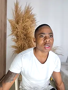 liambolt online show from October 21, 3:07 am