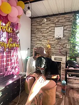 Snapshot of Something_pork4 chatting on September 9, 9:14 pm Something pork4 online show from September 9, 9:14 pm