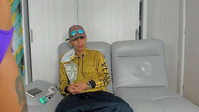 Snapshot of Something_pork4 chatting on October 12, 1:43 pm Something pork4 online show from October 12, 1:43 pm