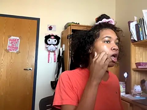 luvrgrllani online show from November 30, 3:27 pm