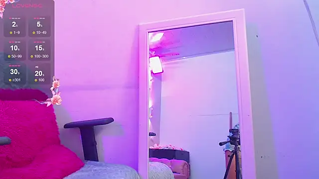 Snapshot of saray_0 chatting on November 14, 12:20 am saray 0 online show from November 14, 12:20 am