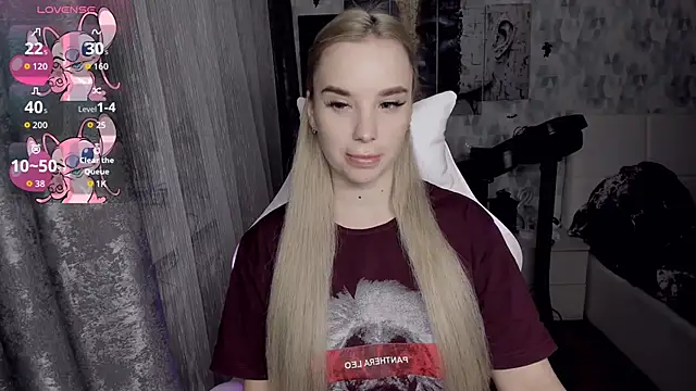 KiraKrox online show from November 22, 7:35 pm