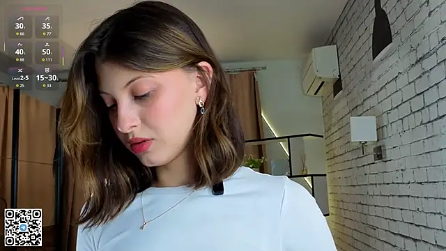 LorinaMaffitt online show from October 5, 6:50 pm