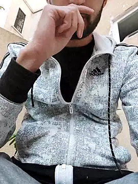 Snapshot of RaoufDz17cm chatting on November 19, 3:56 pm RaoufDz17cm online show from November 19, 3:56 pm