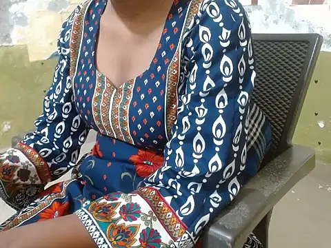 Snapshot of shallyji chatting on October 15, 5:51 am shallyji online show from October 15, 5:51 am