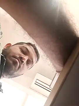 Snapshot of VJ17 chatting on October 9, 6:55 am VJ17 online show from October 9, 6:55 am