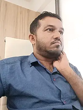 Snapshot of VJ17 chatting on October 17, 7:44 am VJ17 online show from October 17, 7:44 am