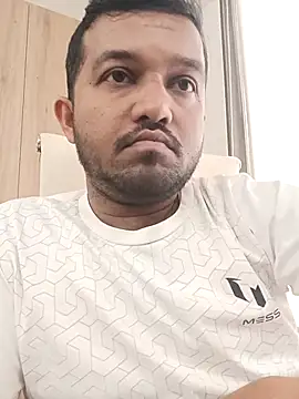 Snapshot of VJ17 chatting on October 18, 5:10 am VJ17 online show from October 18, 5:10 am