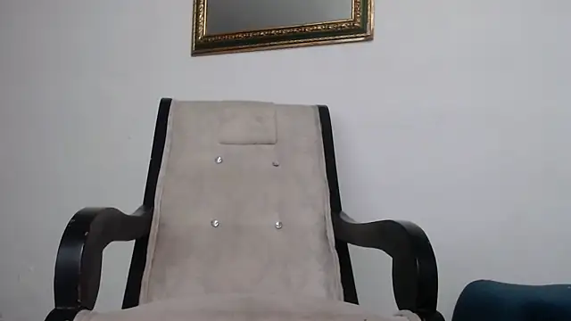 Snapshot of Angeliicaxx chatting on September 19, 2:02 am Angeliicaxx online show from September 19, 2:02 am