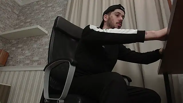 JonahShaw online show from October 18, 4:37 am