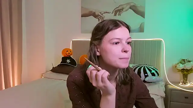 Lisa Blossom online show from October 27, 6:06 am