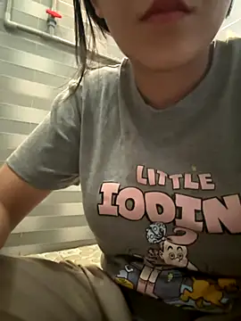 Snapshot of Sexyladzy chatting on September 16, 5:19 am Sexyladzy online show from September 16, 5:19 am