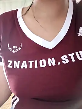 Snapshot of Sexyladzy chatting on September 17, 6:48 am Sexyladzy online show from September 17, 6:48 am