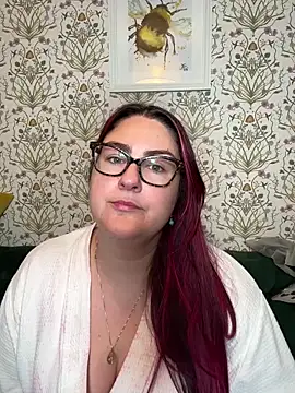 Lacey-BBW online show from September 15, 9:15 pm