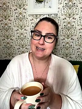 Lacey-BBW online show from September 22, 8:22 pm