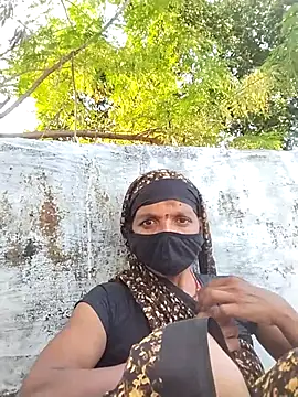 Snapshot of Sexi_savita chatting on November 2, 10:50 am Sexi savita online show from November 2, 10:50 am