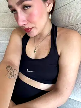 Isa Villamarin online show from September 25, 3:05 pm