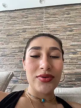 Isa Villamarin online show from October 14, 2:51 pm