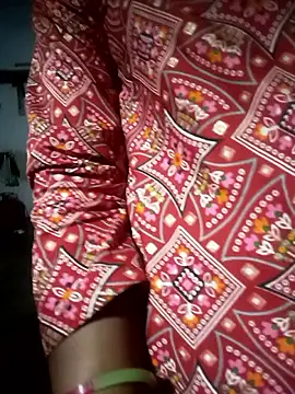 Snapshot of SEXY-MAHI4 chatting on December 2, 11:37 am SEXY-MAHI4 online show from December 2, 11:37 am