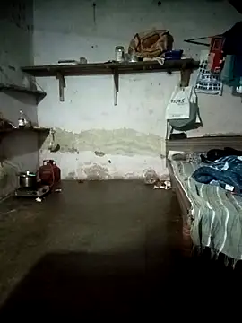 Snapshot of SEXY-MAHI4 chatting on December 17, 10:32 am SEXY-MAHI4 online show from December 17, 10:32 am