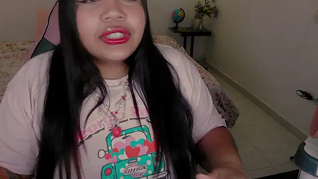 Snapshot of Juicy_elenxx chatting on September 19, 9:59 pm Juicy elenxx online show from September 19, 9:59 pm