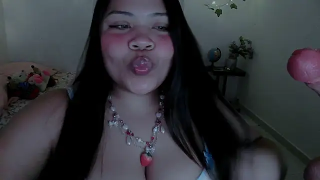 Snapshot of Juicy_elenxx chatting on October 12, 8:52 pm Juicy elenxx online show from October 12, 8:52 pm
