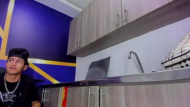 gustavo saaled19  online show from September 13, 8:30 pm