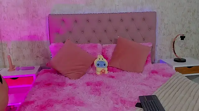 HannahCollyns online show from September 25, 11:41 pm