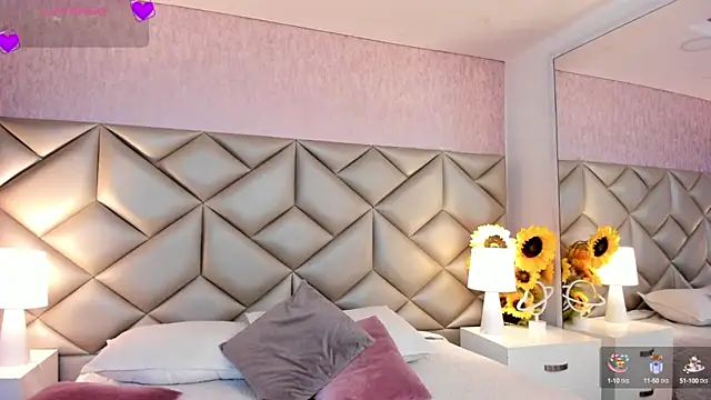 dafnne hall online show from October 4, 4:10 am