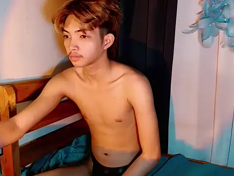 addicted to alex online show from November 17, 6:30 am