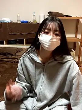 Snapshot of happy_hino chatting on October 5, 10:02 am happy hino online show from October 5, 10:02 am