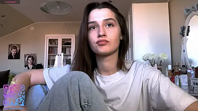 DarlineBrustera online show from April 5, 2:03 pm