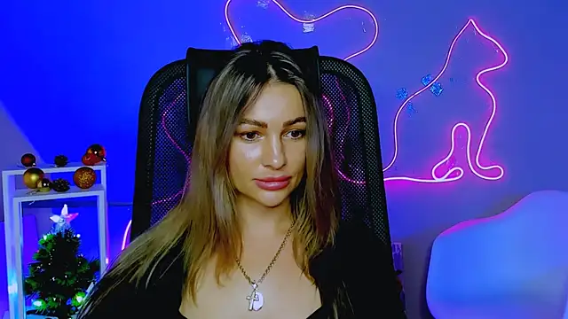 Snapshot of marymaryson chatting on December 17, 9:15 am marymaryson online show from December 17, 9:15 am