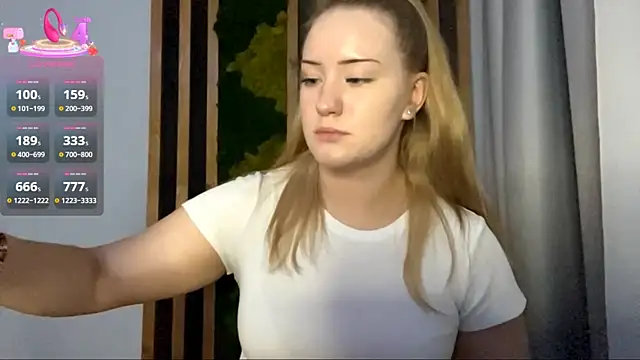 PandaFluff online show from November 12, 4:40 pm