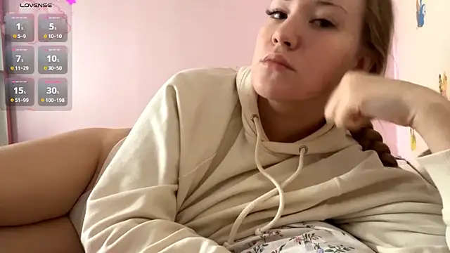 PandaFluff online show from February 10, 5:44 am