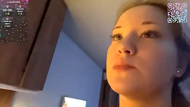 PandaFluff online show from March 14, 5:51 pm