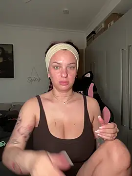 OliviaaFischer online show from March 24, 11:59 am