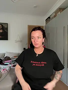 OliviaaFischer online show from April 5, 5:32 pm