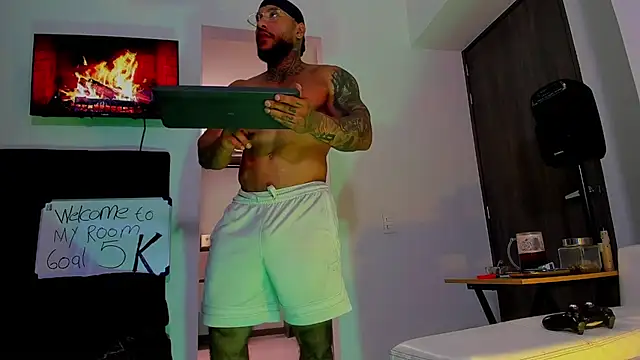 Snapshot of Andrew_Johnnson chatting on September 23, 4:54 pm Andrew Johnnson online show from September 23, 4:54 pm