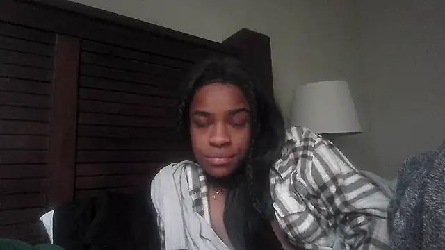 Marlowlovee online show from January 6, 4:21 pm