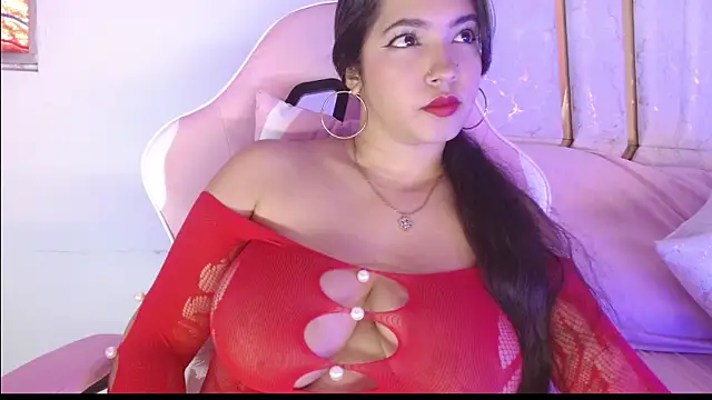 Snapshot of lori_sweett chatting on December 1, 10:04 pm lori sweett online show from December 1, 10:04 pm