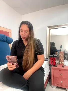 emma hot2006 online show from September 17, 3:35 pm