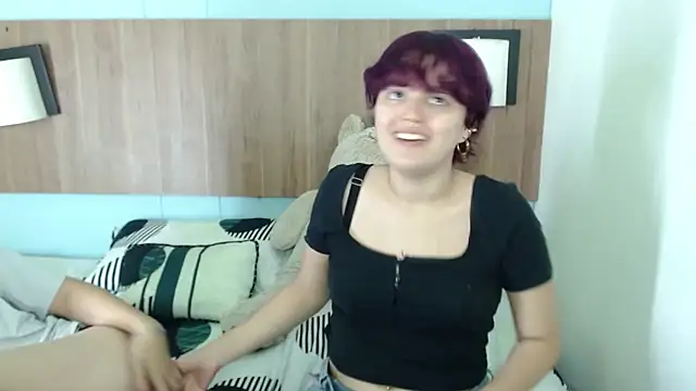 JadeAndJess  online show from September 18, 1:35 pm